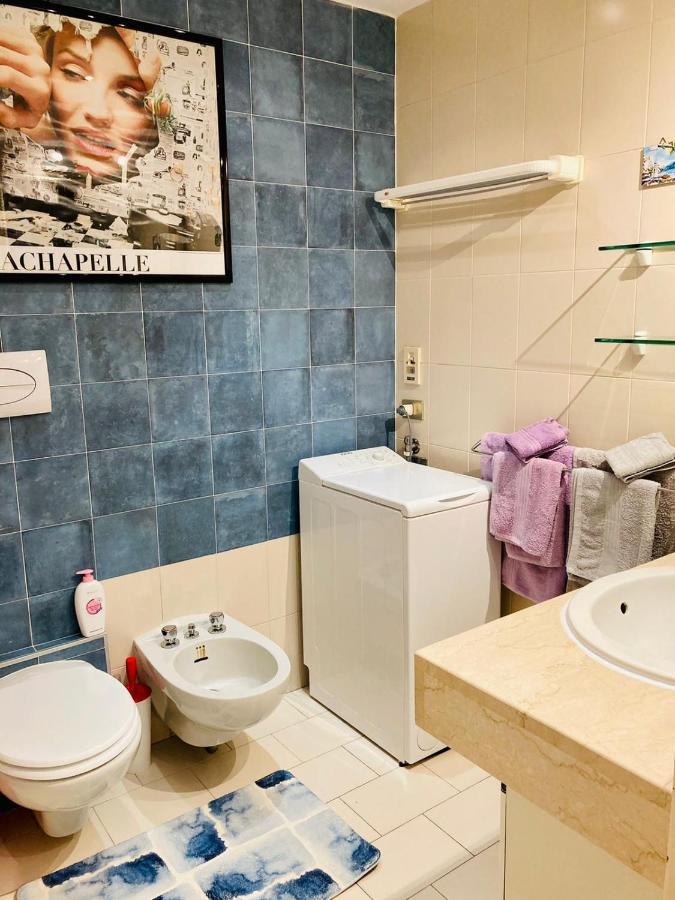 Appartamento Anna Sul Lago Di Garda - Citycenter Desenzano Del Garda Bagian luar foto